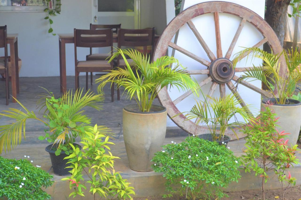 D'Villa Garden House Jaffna Esterno foto